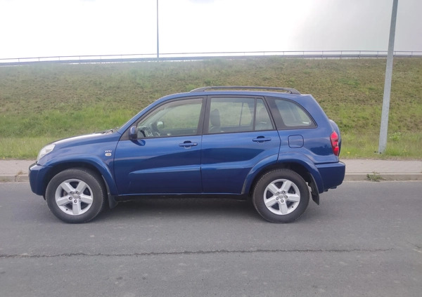 Toyota RAV4 cena 24900 przebieg: 223000, rok produkcji 2005 z Gniezno małe 232